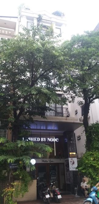 CHÍNH CHỦ BÁN GẤP TOÀ VĂN PHÒNG KHU HOÀNG CẦU DT96m2 THANG MÁY + VỈA HÈ