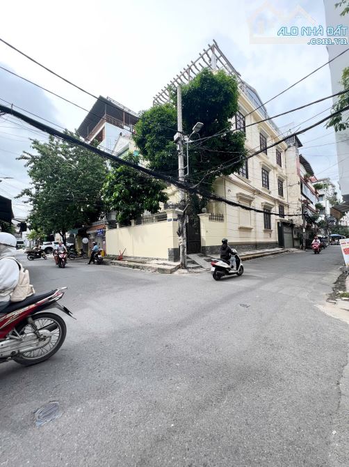 Biệt Thự 4 Lầu Góc 2MT Hẻm kinh doanh Nguyễn Gia Trí, P.25, Bình Thạnh, 8.5x22m, 34.5 Tỷ