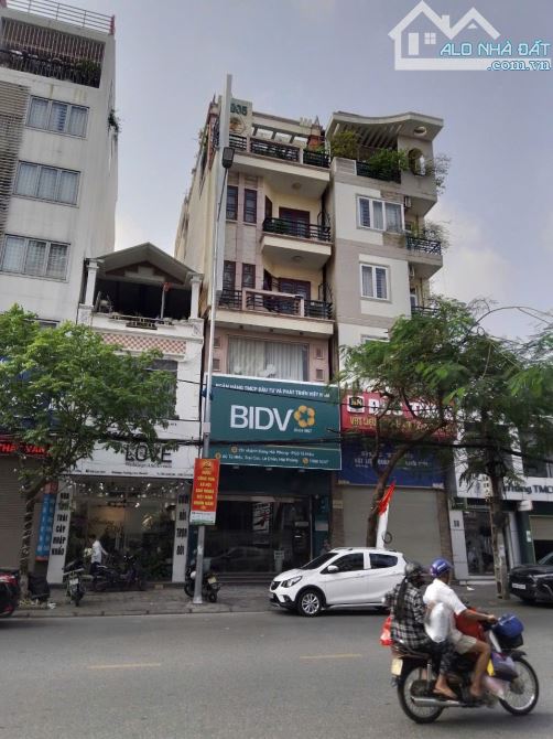 Nhà mặt đường Tô Hiệu - 50,6m2 - MT 3,8m - vuông vắn - 3 tầng - giá 15,x tỷ