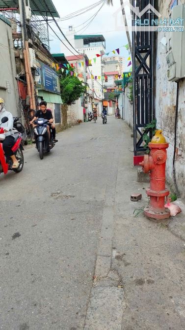 BÁN NHÀ LÔ GÓC  PHỐ NGỌC THỤY LONG BIÊN 6 tỷ 35m, 5 tầng, MT 4m, Ô TÔ, KD, GẦN CHỢ