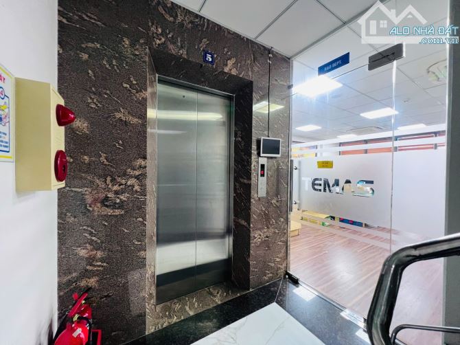 TOÀ VĂN PHÒNG SIÊU VIP CHỈ CẦN KHÁCH THÍCH
