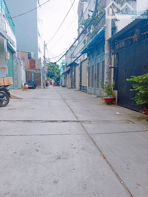 Bán gấp nhà54m2. 4 tầng. Nở hậu nhẹ. Đường 26 tháng 3BHH. BT