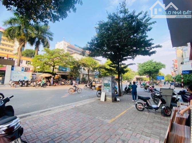 (HIẾM) BÁN NHÀ MẶT PHỐ THANH NHÀN - KINH DOANH - VỈA HÈ RỘNG - 126M - MT 9M. GIÁ 47.8 TỶ