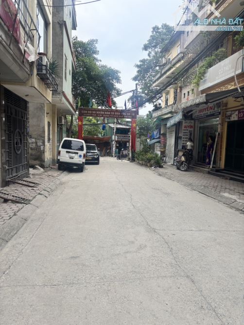30M² - 7,5 TỶ – LÔ GÓC – 5 TẦNG – Ô TÔ VÀO NHÀ – KINH DOANH NHỎ MỘ LAO.