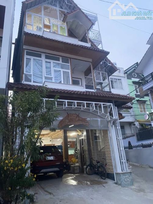 Chỉ hơn 6 tỷ sở hữu ngay nhà khu vực trung tâm, đường xe hơi.  Đầy đủ tiện ich.