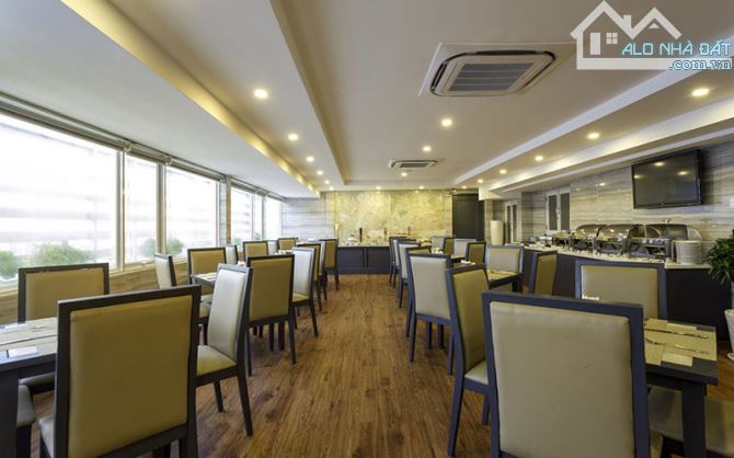 BÁN KHÁCH SẠN 3 SAO 50 PHÒNG- GÓC 2 MẶT TIỀN LÝ TỰ TRỌNG,Q1- DT: 10X25- 10 TẦNG- 450 TỶ