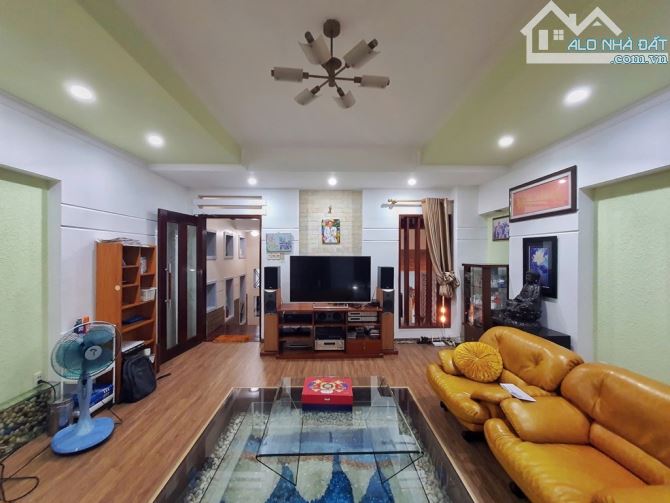 BÁN NHÀ ( 5.8 x 18 ) 5Tầng 👉 HẺM 5m Ô TÔ TRÁNH - LÊ QUANG ĐỊNH, GÒ VẤP - 15,5 Tỷ.