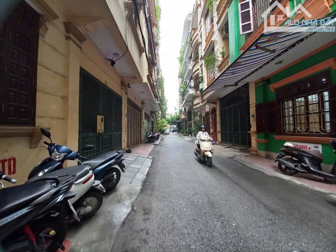 BÁN NHÀ QUAN NHÂN THANH XUÂN, GẦN PHỐ OTO TRÁNH VỈA HÈ KINH DOANH, DT63M2 NHỈNH 23 TỶ