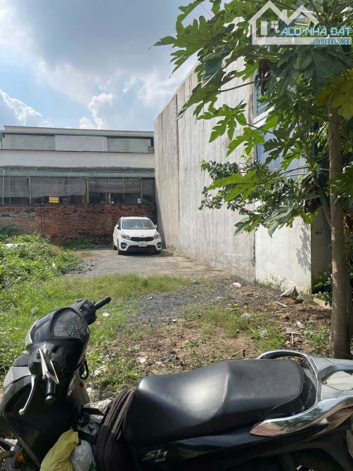Bán đất hẻm xe hơi giáp đường Phạm văn Đồng  76,7m2 giá chỉ 4 ,7 tỉ