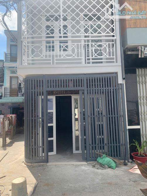 Cho thuê nhà hẻm Hậu Giang,P.12,Q.6,dt: 3,6 x 11 nhà xây 2 tầng 7 triệu/1 tháng.