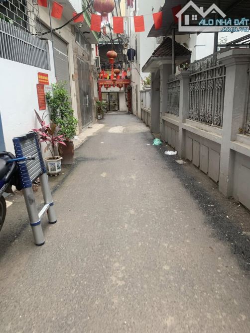 CHỦ GỬI BÁN GÂP NHÀ PHỐ LÊ QUANG ĐẠO – PHÚ ĐÔ, 40M2 5 TẦNG NHỈNH 8 TỶ, NHÀ ĐẸP Ở NGAY – VF
