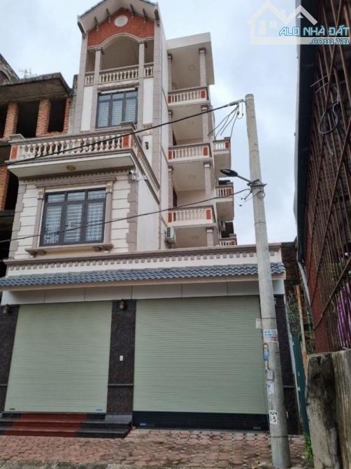 Bán nhà phố Cổ Nhuế, 120m2, 5 Tầng, Ô Tô Tránh, Giá 20.5 tỷ