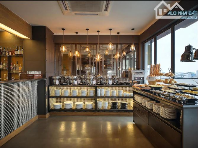 KHÁCH SẠN 4 SAO 101 PHÒNG- MẶT TIỀN VIEW HỒ CON RÙA,Q1- DT: 19X30- 12 TẦNG- 2,3 TỶ/TH