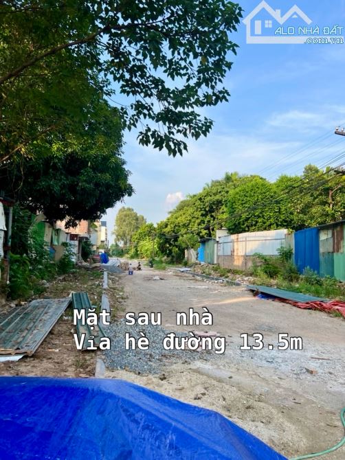 Đấu giá Đặng Vũ Hỷ, Vỉa hè đường 17m view hồ 2 mặt tiền, Dt 100m2 - 15,x Tỷ