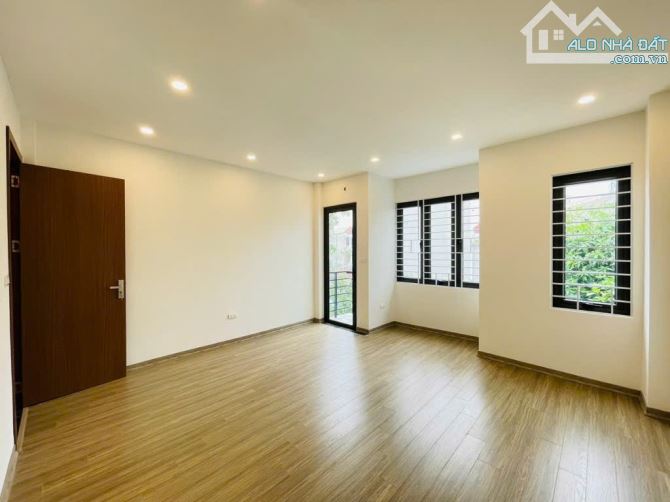 🏡 DUY NHẤT  01 CĂN – NGÕ Ô TÔ– NHÀ MỚI ĐẸP Ở LUÔN TẠI PHÚC LỢI, LONG BIÊN!