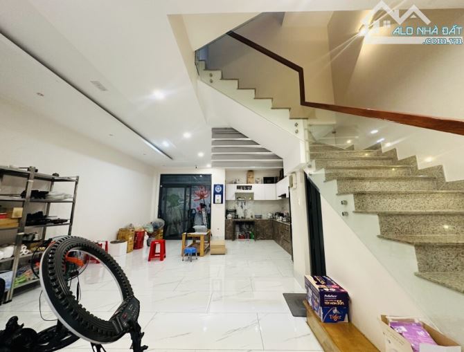 Bán Nhà 4 Tầng,An Dương Vương,Hẻm Xe Tải,Nhà Đẹp Lung Linh,7x15 ,Nhỉnh 7 Tỷ(BT89)