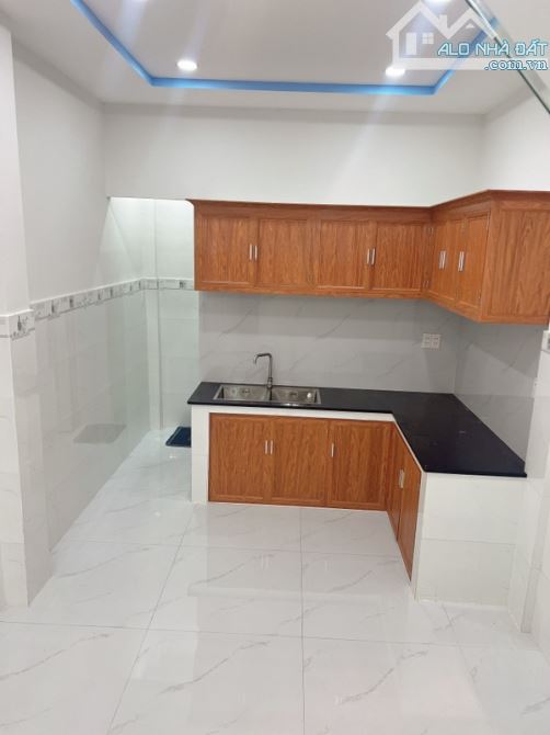 HUỲNH TẤN PHÁT- TT NHÀ BÈ- NHÀ ĐẸP-  SỔ RIÊNG-  39M²-2 TẦNG- 2,6 TỈ -