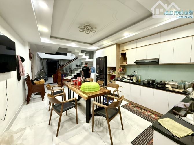 🏡BÁN NHÀ MẶT TIỀN 2 TẦNG- 75M2- NGAY BẠCH ĐẰNG- KINH DOANH ĐỈNH- TT HẢI CHÂU- 11 TỶ X