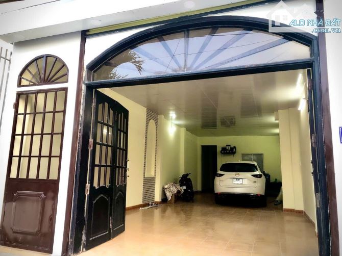 bán nhà 3 tầng 154.9m2 9 tỷ mặt tiền đường Nguyễn Khuyến đối diện dự án Nam Vĩnh Hải