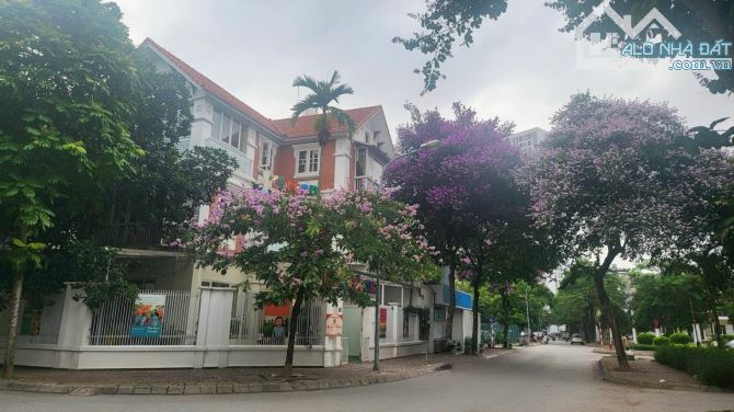 KĐTM Resco Cổ Nhuế MẶT PHỐ - BIỆT THỰ VIP - LÔ GÓC 3 MẶT THOÁNG VĨNH VIỄN - AN NINH TỐT -