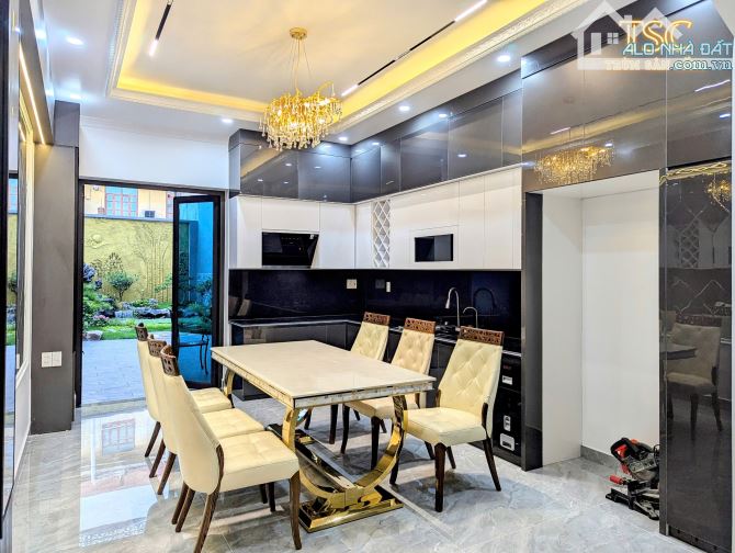 Bán nhà 4 tầng thang máy mặt đường tuyến 2 Trần nguyên hãn