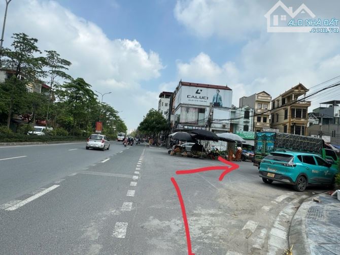 BÁN NHÀ 6TẦNG THANG MÁY , MẶT ĐƯỜNG OTO TRÁNH + vỉa hè KINH DOANH VĂN PHÒNG QL32