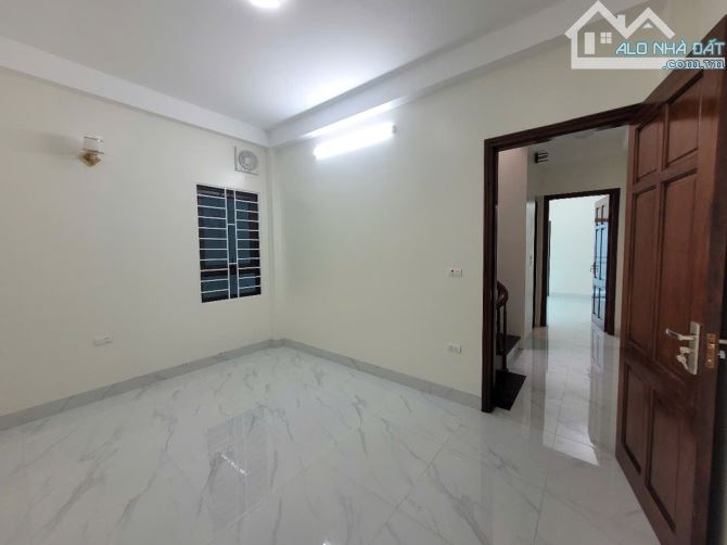 Bán nhà Liên Mạc 50m2 4 tầng, full nội thất tiền tỷ, gần sân chơi, ô tô giá 5,8 tỷ - 10