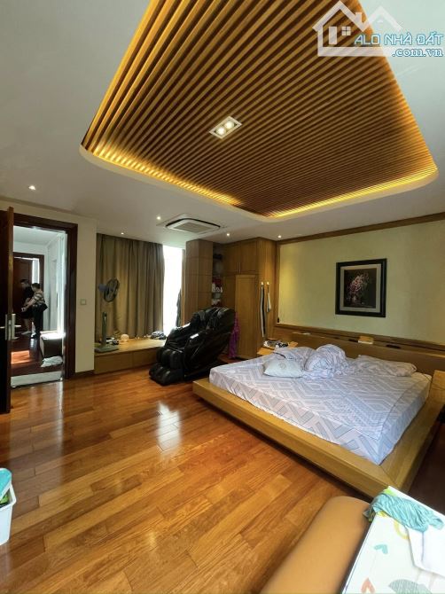 Biệt thự KĐT Linh Đàm Hoàng Mai. Sổ vuông 251m, 4 tầng MT13m Giá 70 tỷ Nhà ở cực VIP Sướng - 11