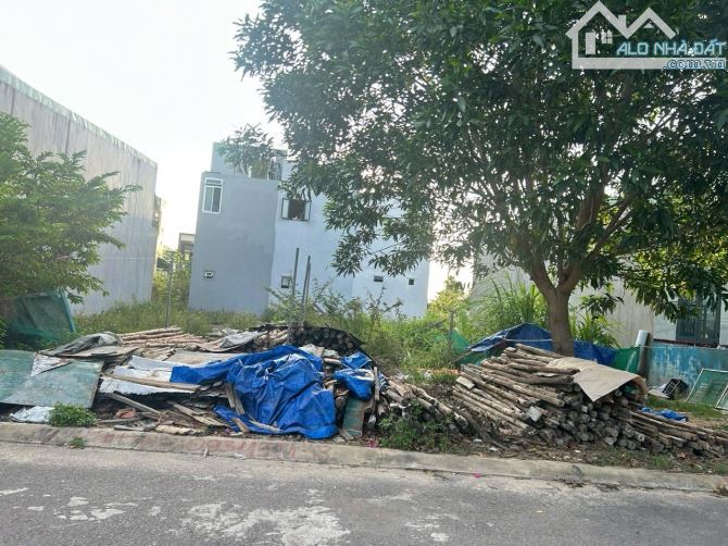Bán đất mặt tiền KV 6 Nhơn Bình , Tp Quy Nhơn ,  Đường lộ giới 12 m - 1