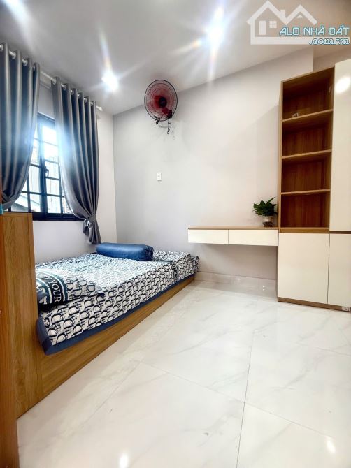 💥💥 Nhà Mặt Tiền Đường 2 Tầng Full nội thất , đang hoàn thiện mà giá như nhà kiệt - 1