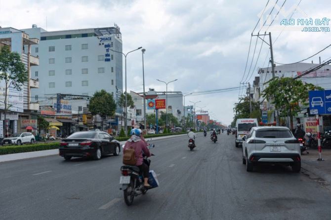 Bán NP mặt phố view đẹp 112m2, 26 tỷ, Nguyễn Văn Cừ, An Hòa, Ninh Kiều, Cần Thơ - 1