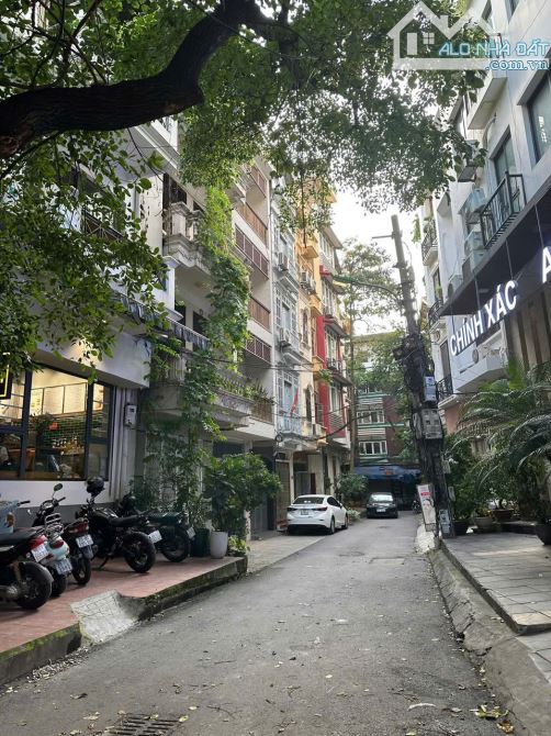 Bán nhà Đống Đa, nhà đẹp lô góc ngay mặt phố, kinh doanh 22 tỷ - 1