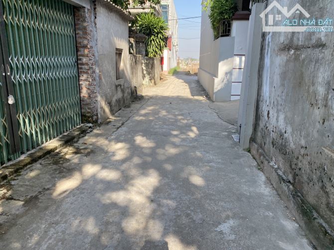 Bán đất tặng nhà cấp 4 tại Ấp Hạ,Tiền Phong,Mê Linh,DT 54m,đường oto thông