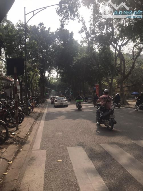 Bán biệt thự lô góc mặt ngõ ô tô tránh phố Xã Đàn DT 170m, MT18m giá 60 tỷ - 1