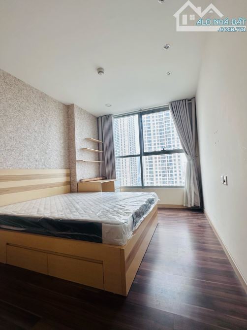 Cho thuê căn hộ Vimeco CT4 Nguyễn Chánh 141m2 3 ngủ full đồ 20 triệu/ tháng - 1