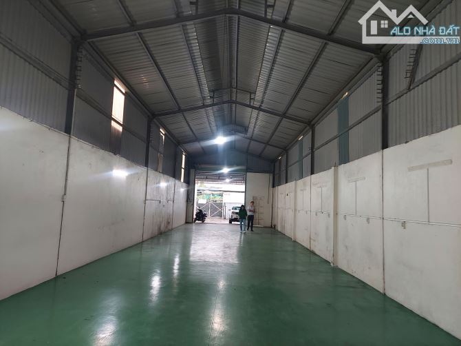 Cho thuê nhà xưởng 200m2, 300m2, 400m2, 500m2, 700m2, 1000m2, 1400m2, 2000m2 tại Quận 12 - 1