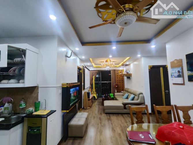 Bán gấp CH E4 Yên Hòa Park View DT 94m 2PN Full NT Hướng Mát giá 8,1 tỷ SĐCC - 1