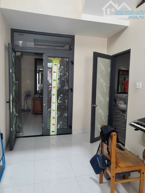 Bán nhà 4 tầng đường Hoàn Kiếm, Nha Trang. 4 phòng ngủ. Giá bán 8,8 tỷ - 1
