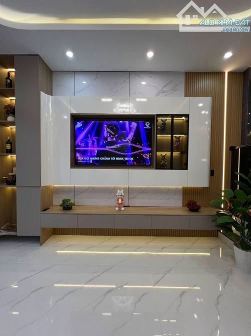 ️🎭 BÁN GẤP NHÀ LÊ QUANG ĐỊNH - 11 PHÒNG NGANG HƠN 5M - 5 TẦNG - 15,5 TỶ - 1