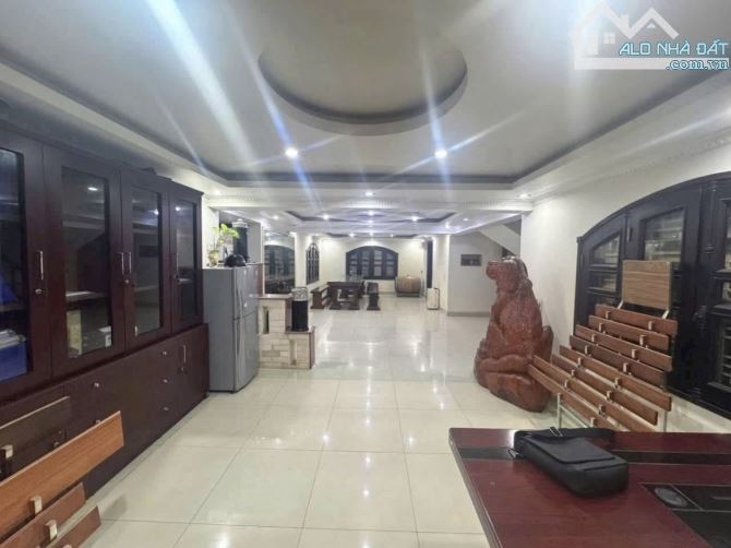 Biệt thự 3 tầng tuyến 3 Lê Hồng Phong ~300m2 -  Đông Nam - 23 tỷ thoả thuận - 1