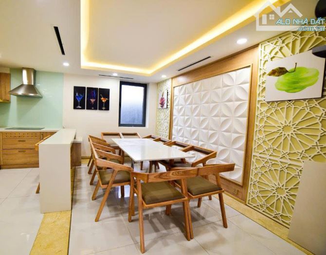 Cần bán khách sạn 8 tầng tại đường An Thượng 1, sát biển doanh thu 120tr/th, giá chỉ:2x tỷ - 1
