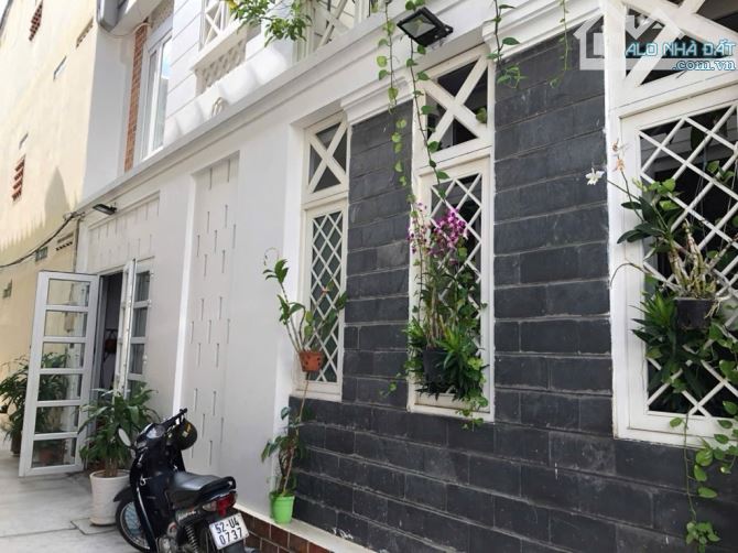 HẺM XE HƠI ĐẤT THÁNH PHƯỜNG 6 TÂN BÌNH DT: 9.5*7.2 - CHỈ 12 TỶ 4 - 1