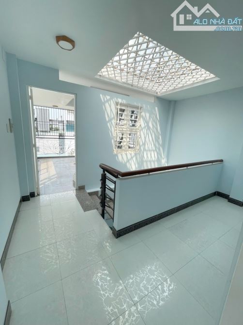 Bán gấp nhà54m2. 4 tầng. Nở hậu nhẹ. Đường 26 tháng 3BHH. BT - 1