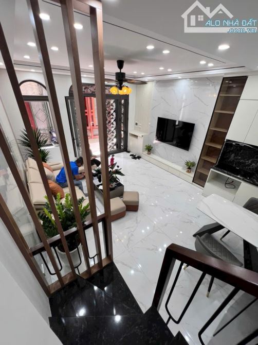 💥💥💥BÁN NHÀ PHỐ TRẠM-LONG BIÊN-5 TẦNG- MẶT TIỀN RỘNG=4.8m2- GẦN Ô TÔ-MT4-Giá 7,76 tỷ. - 1