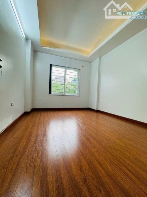 Trung Tâm Đống Đa - 6 Tầng Thang Máy - DT40m - MT7m- Giá 10.9 Tỷ - 1
