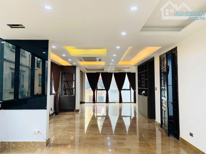 Văn phòng 120m2 tại ĐỒNG BÁT NGUYỄN HOÀNG -Nam Từ Liêm gần BX, SVĐ Mỹ đình, các trường ĐH - 1
