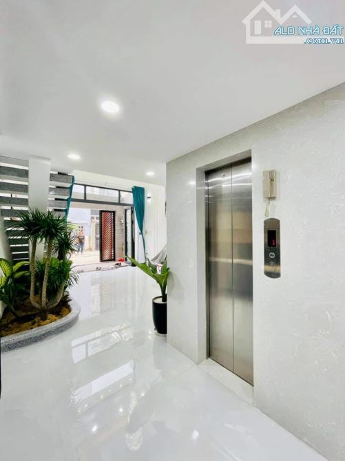 Biệt thự mini sát sân bay! Ngang tận 7x20 - 4 tầng - Hẻm 7m Hoàng Hoa Thám, TB giá 23.5 tỷ - 1