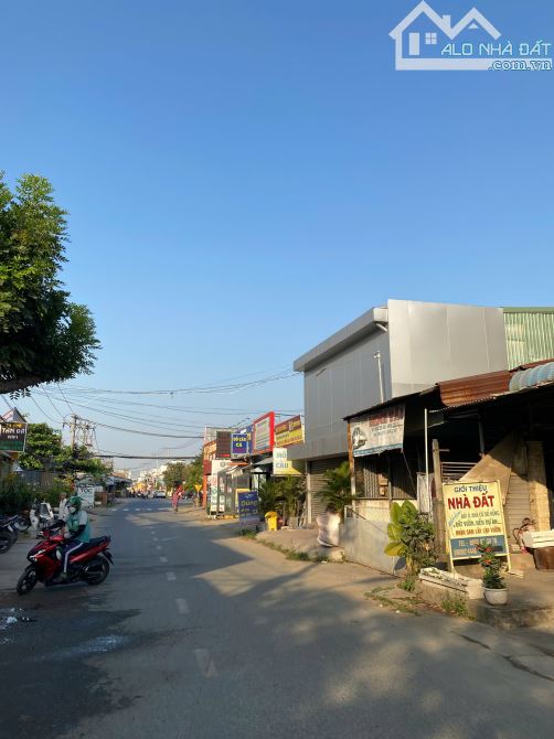 Nhà cấp 4 gần UBND Long Trường, Q9 – Diện tích lớn, giá tốt 3.9 tỷ – Hẻm xe hơi thông - 1