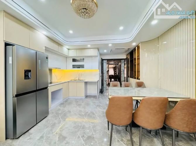 Nhà Cổ Linh 54m2 x 7 tầng, mt 4.5m, 10.5 Tỷ Gara Ô tô + Thang Máy - 1