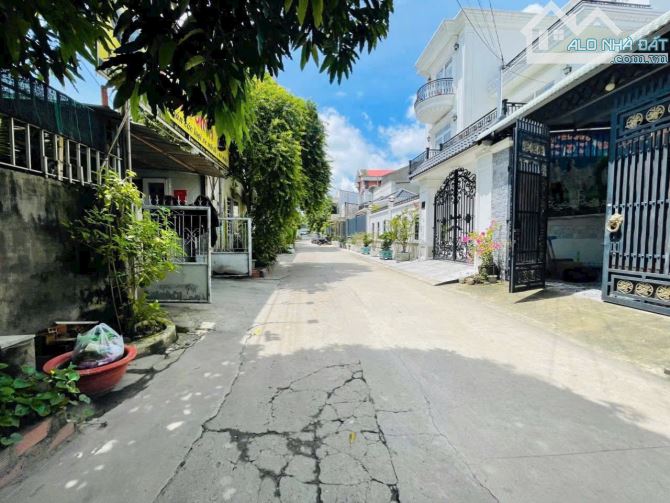 Bán căn nhà khu dân cư Tam Hiệp - 1